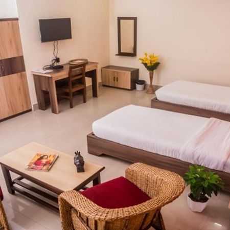 Hotel Aatreyee Dibrugarh Luaran gambar