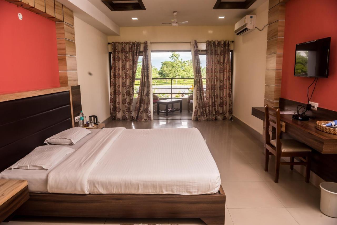 Hotel Aatreyee Dibrugarh Luaran gambar