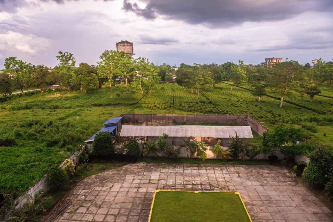 Hotel Aatreyee Dibrugarh Luaran gambar