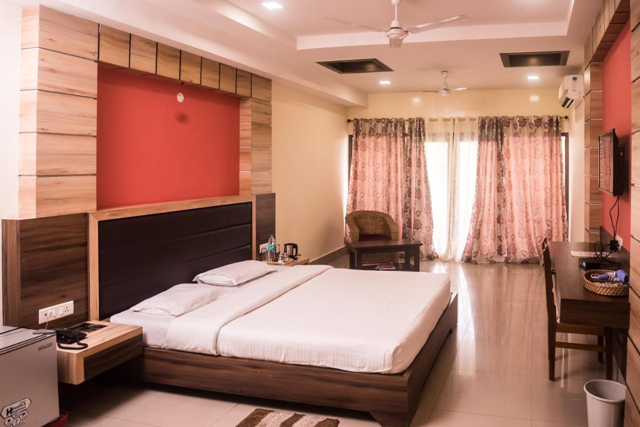 Hotel Aatreyee Dibrugarh Luaran gambar