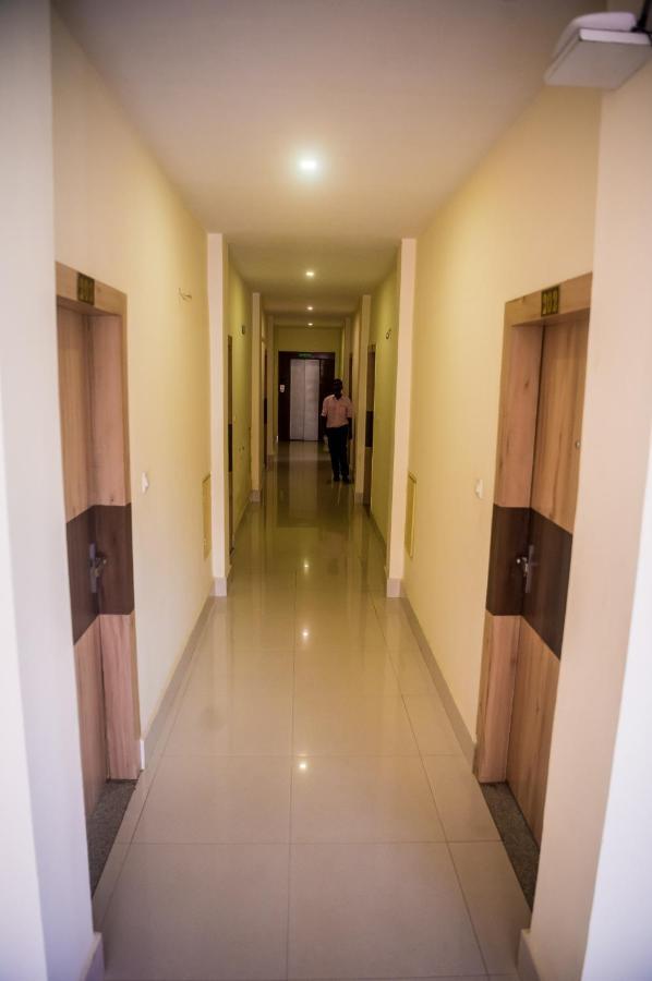 Hotel Aatreyee Dibrugarh Luaran gambar