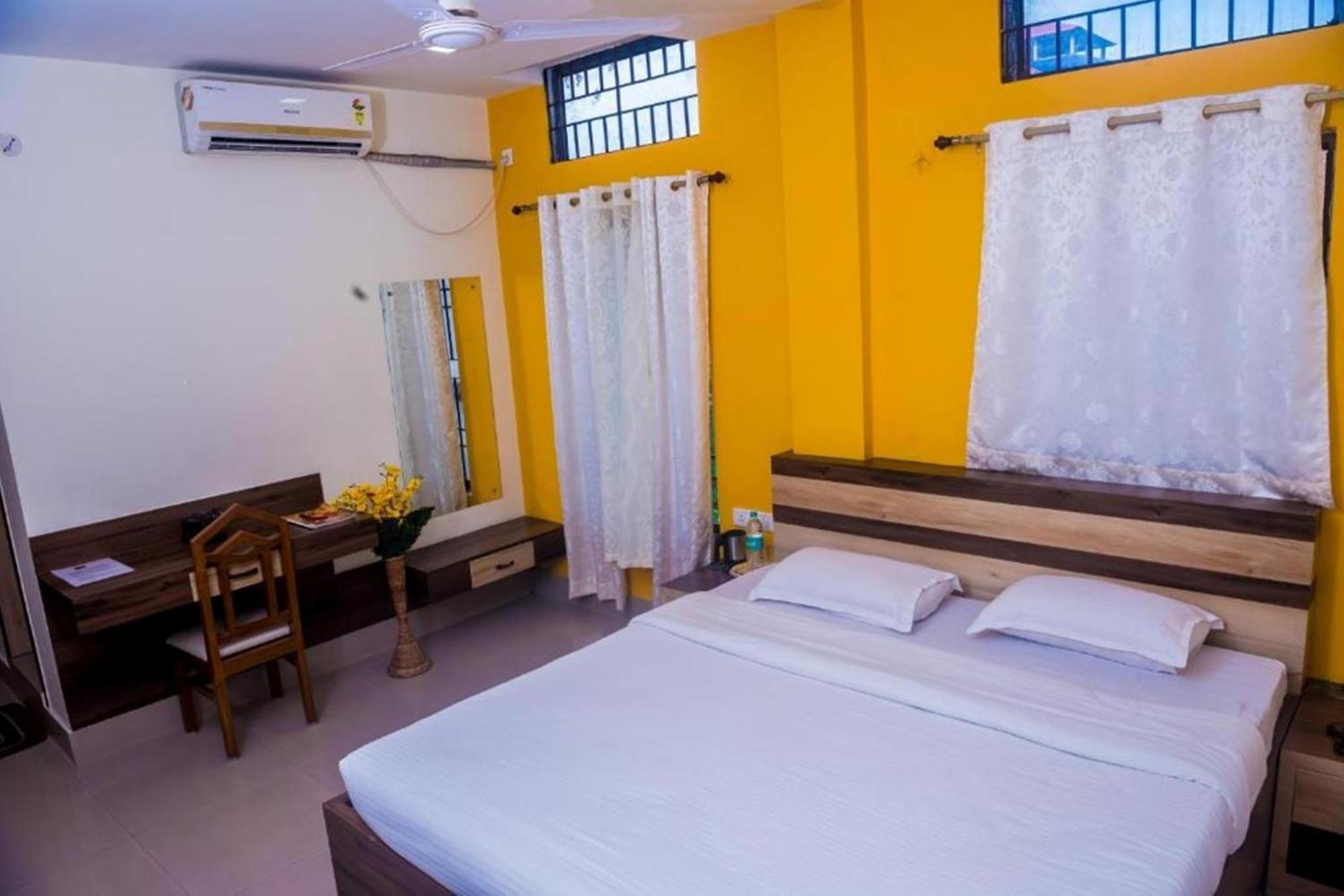 Hotel Aatreyee Dibrugarh Luaran gambar